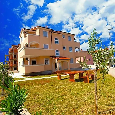 Hotel 396 2*