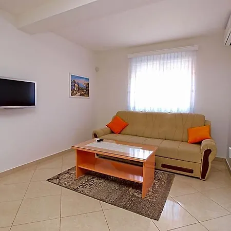 Hotel 396