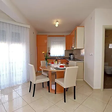 Hotel 396 2*